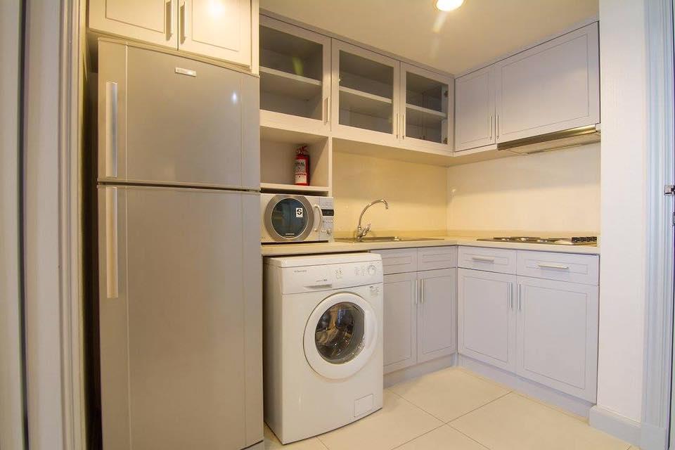 Antique Palace Apartment Bangkok Bagian luar foto