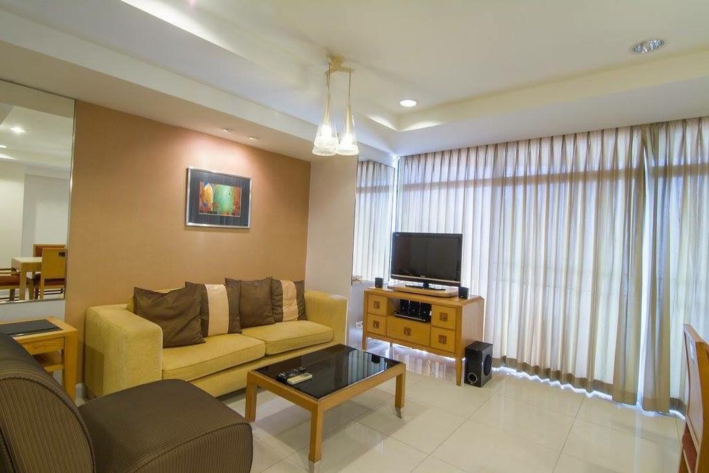 Antique Palace Apartment Bangkok Bagian luar foto
